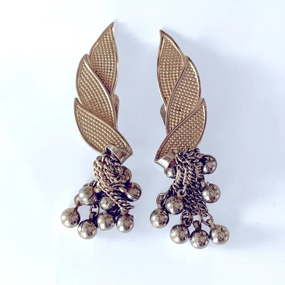 Vintage Silver Metal Fringe Statement Clip Earrings